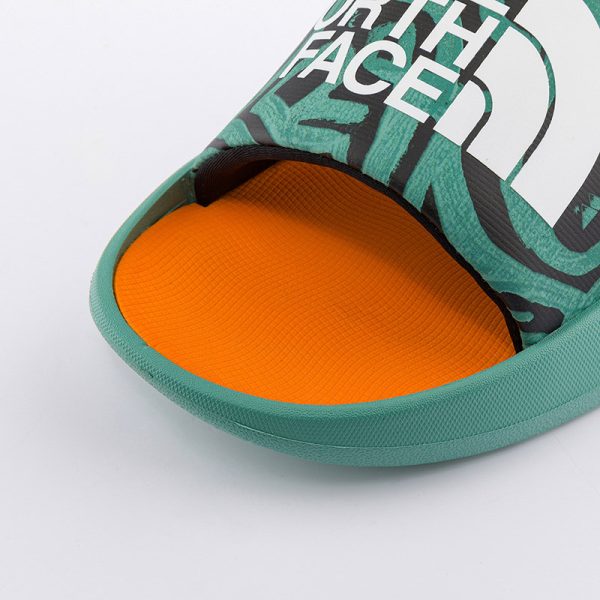 M TRIARCH SLIDE X ELVIRA - The North Face